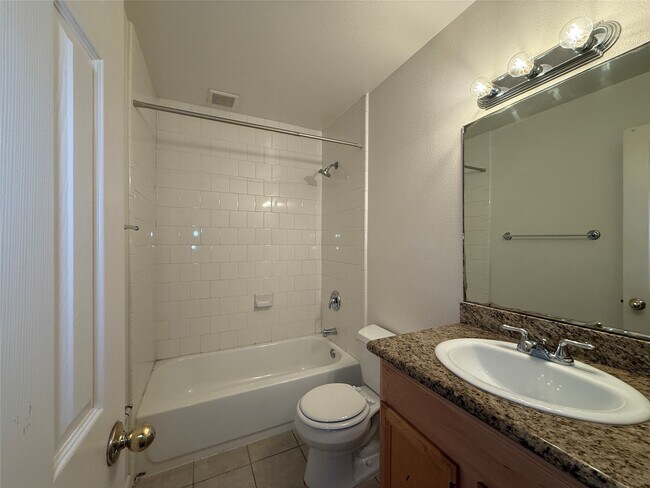 Building Photo - 1530 Heights Blvd