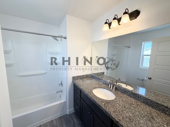 Building Photo - 4673 W Miramonte Wy