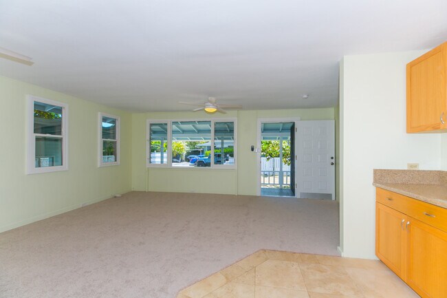 Building Photo - 828 Oneawa St