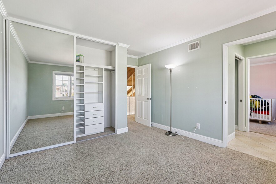 Building Photo - 4182 Silliman Dr