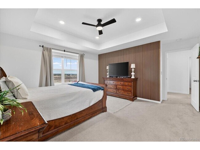 Building Photo - Spacious & Bright, Multi-Level 3BR 3BA in Commerce City w/ Private Yard!