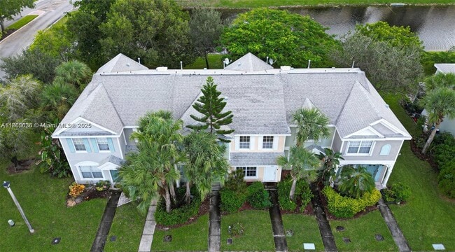 Building Photo - 8066 Sanibel Dr
