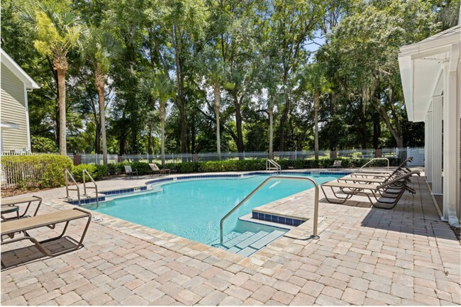 swimming pool - 10000 SW 52nd Ave
