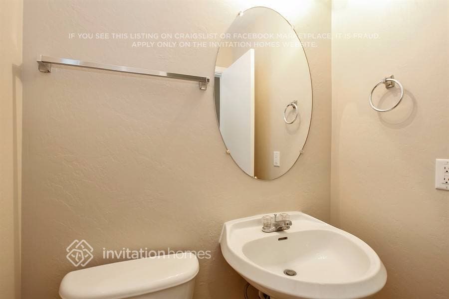 Building Photo - 1216 S 121st Ln