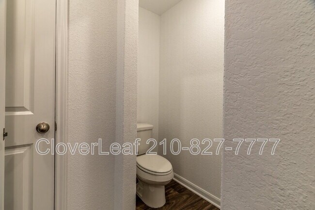 Building Photo - 3870 Trail de Paris