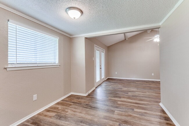 Building Photo - Modern 3-Bedroom Home with Vaulted Ceilings & Covered Patio