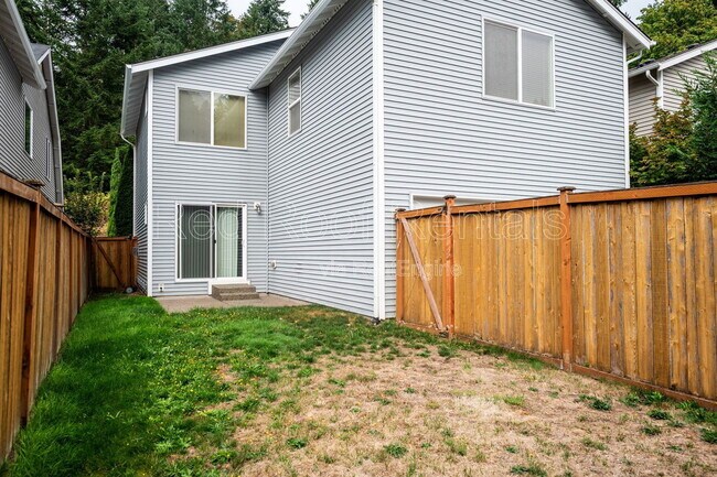 Building Photo - 1208 Burnside Pl