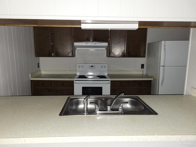 Building Photo - 8487 Old Spanish Trail Rd