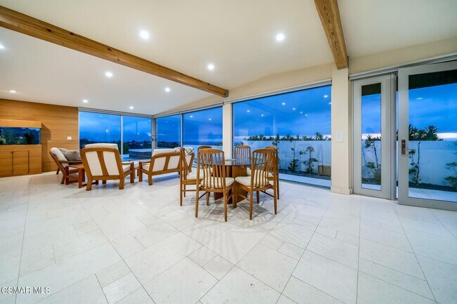 Building Photo - 3424 Shoreheights Dr