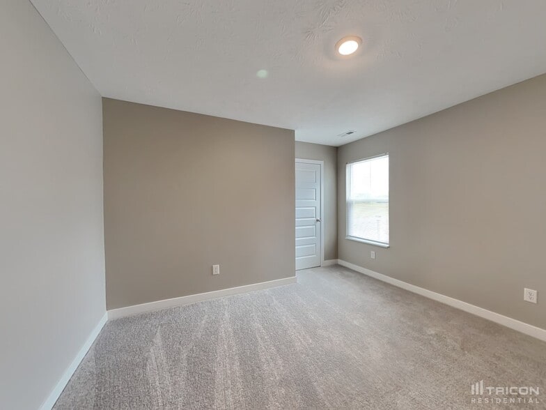 Building Photo - 10003 Sundley Dr