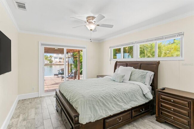 Building Photo - 11240 7th St E