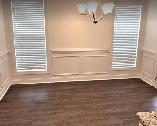 Building Photo - 756 Varina Ln