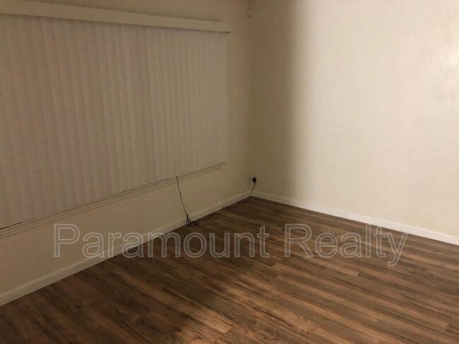 Building Photo - 3617 Lisbon Dr