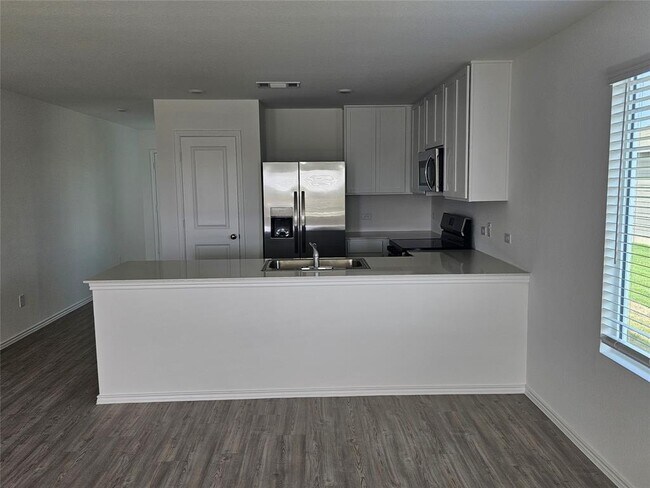 Building Photo - 117 Tall Timbers Trl