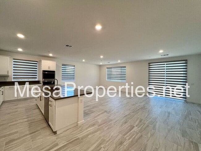 Building Photo - 16680 Yarrow Ln