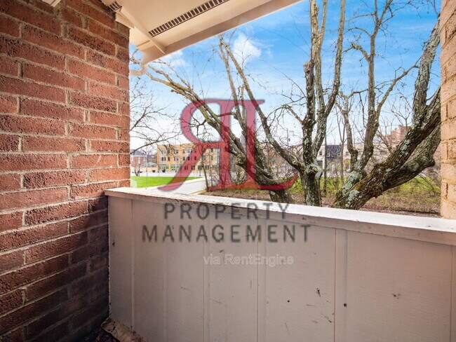 Building Photo - 155 N 17th St