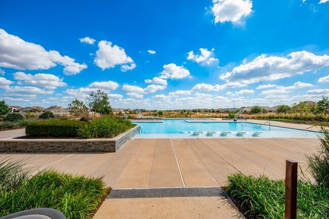 Building Photo - 31810 Autumn Spur Ln