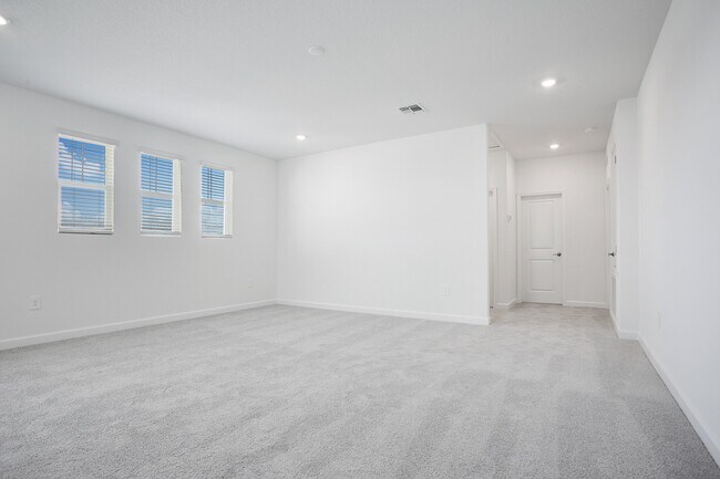 Building Photo - 5640 Vinyasa Rd