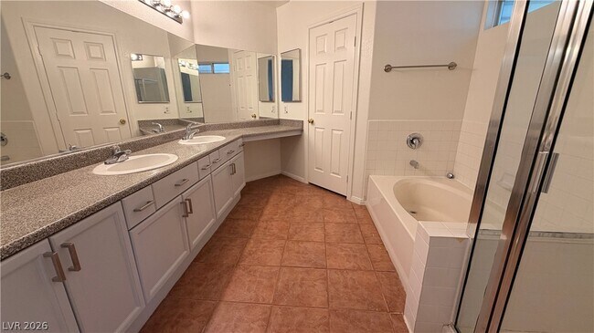 Building Photo - 6263 Dalbergia Ave