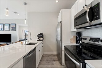 Building Photo - 1457 Tremont St