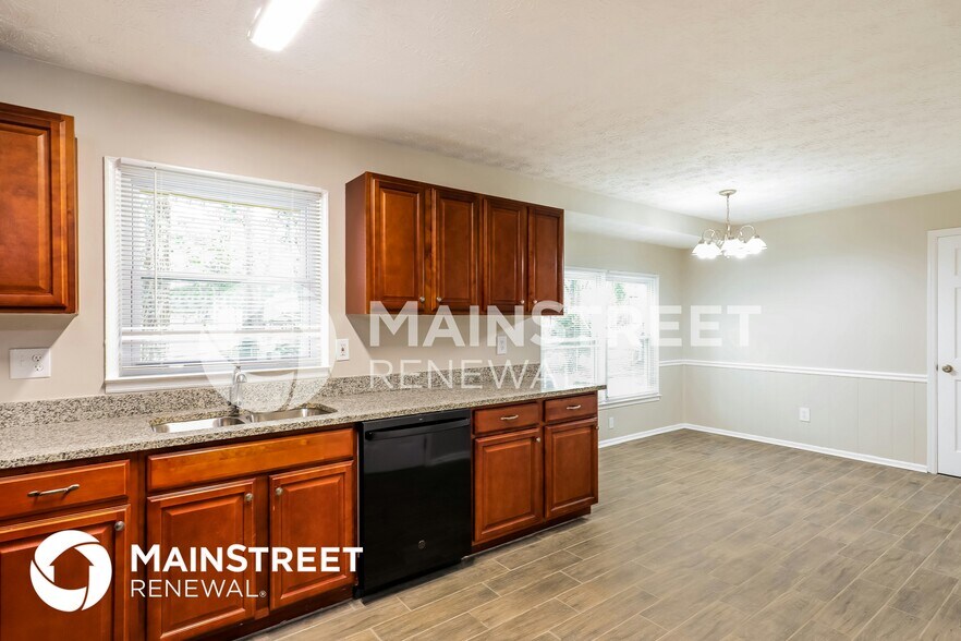 Building Photo - 6704 Amesbury Ln