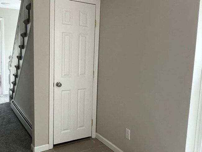 Building Photo - Move in to this singe family fully renovated home featuring 3 bedrooms 2 full baths located direc...
