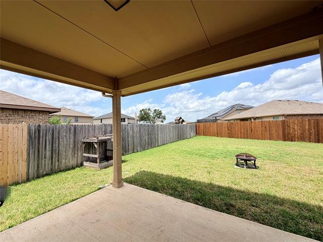 Building Photo - 520 Cantebury Park Ln