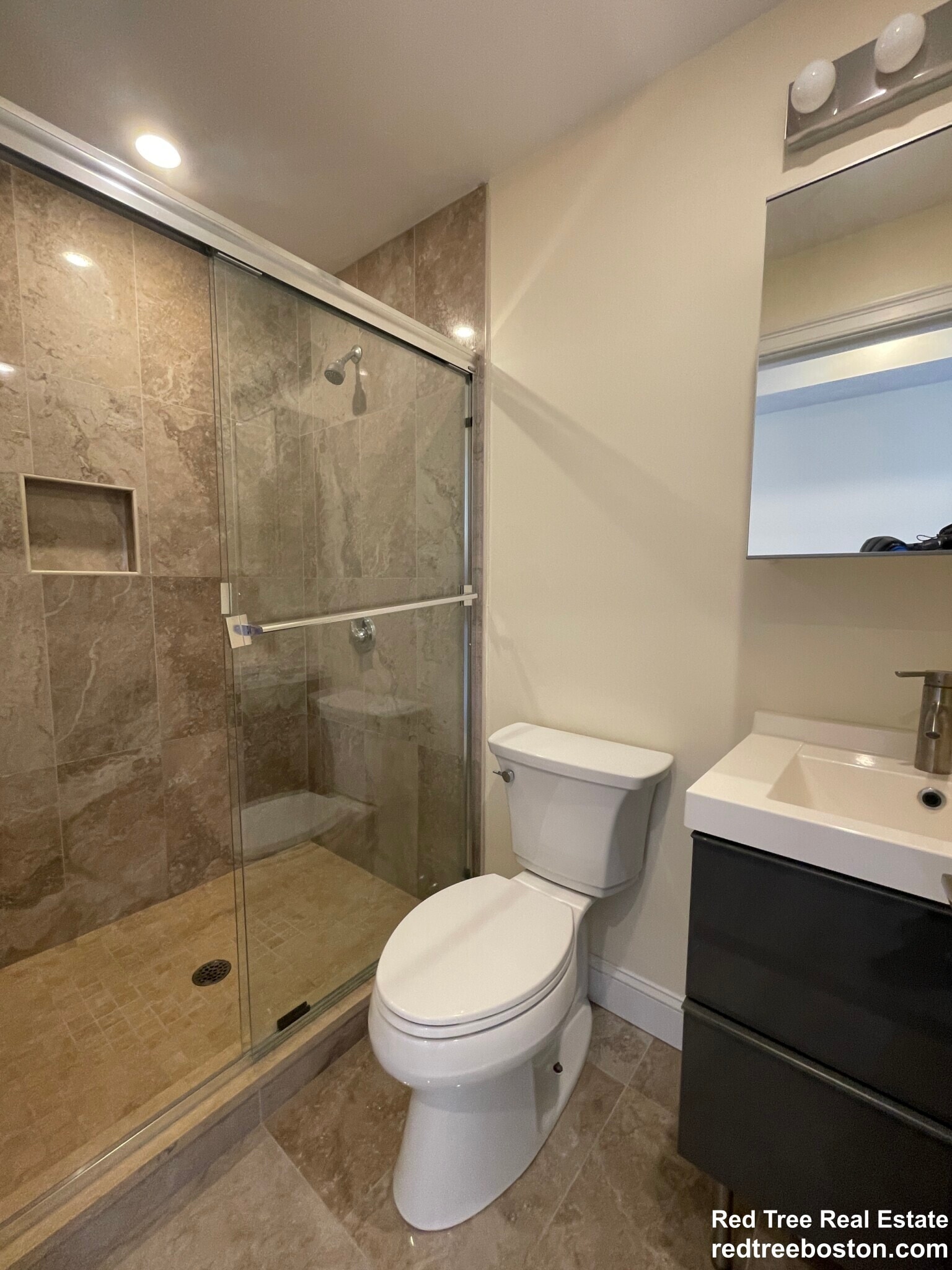 Building Photo - 1028a Commonwealth Ave