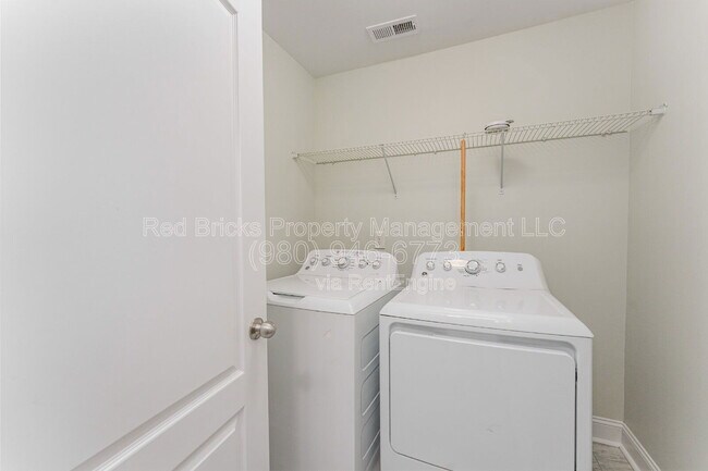 Building Photo - 139 Brackenbury Ln