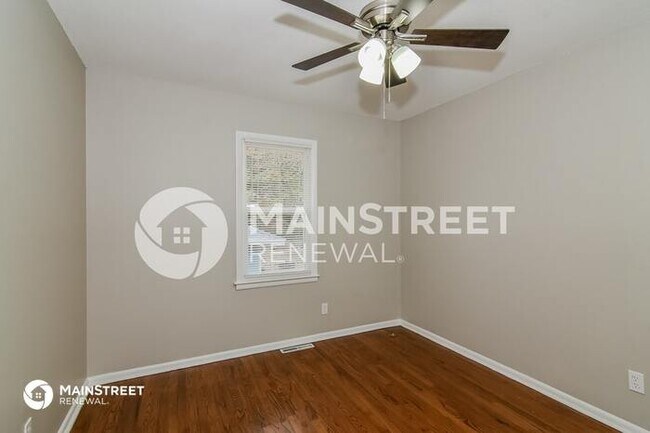 Building Photo - 9302 FAIRWOOD DR, KANSAS CITY, MO 64138