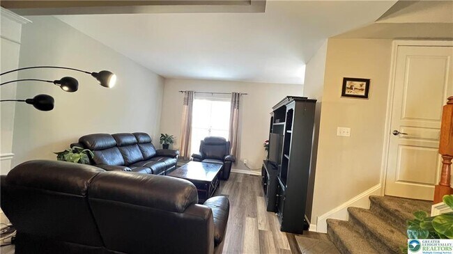 Building Photo - 8495 Putnam Ct