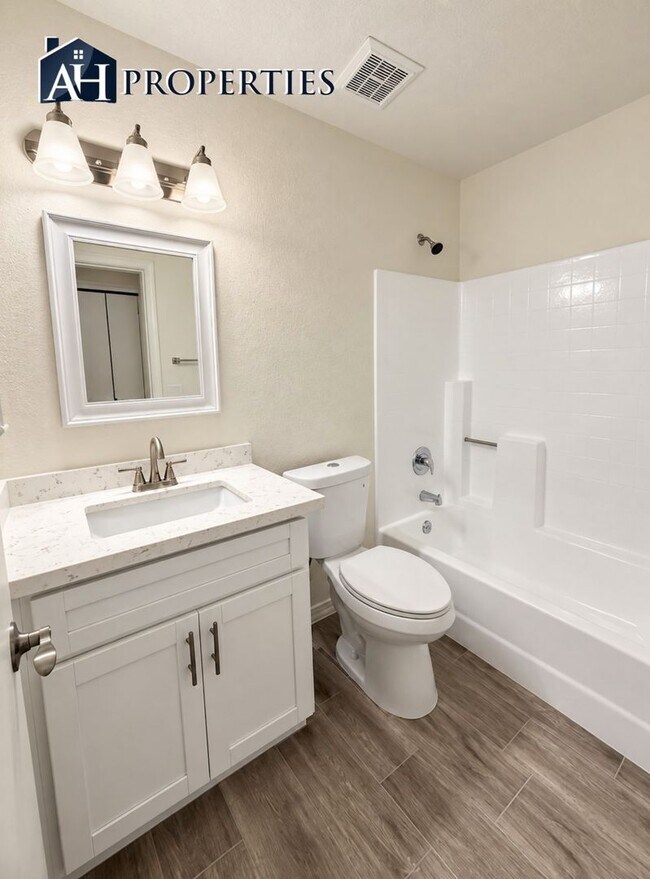 Building Photo - 7516 W Tonto Dr