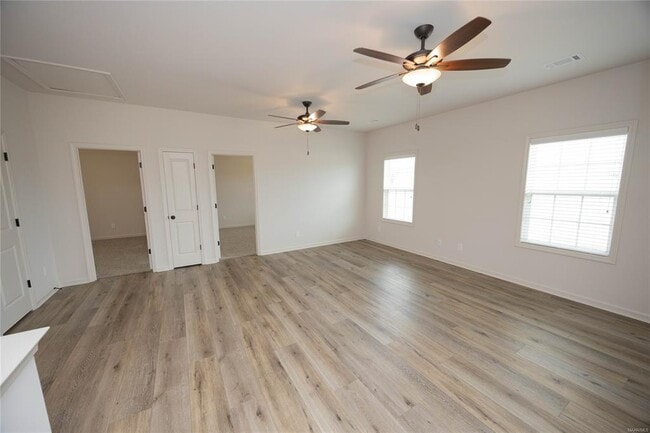 Building Photo - 9532 Dakota Dr