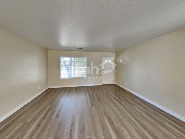 Building Photo - 18908 E 47th Dr