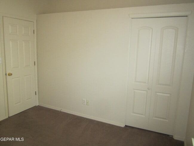 Building Photo - 6572 Dakota Ridge Dr