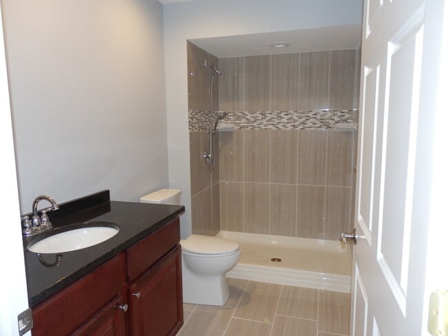 Building Photo - 36 Main St