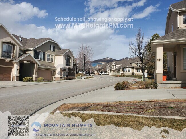 Building Photo - 3113 Provence Ln