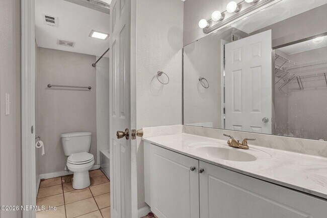 Building Photo - 3918 La Mirada Dr N