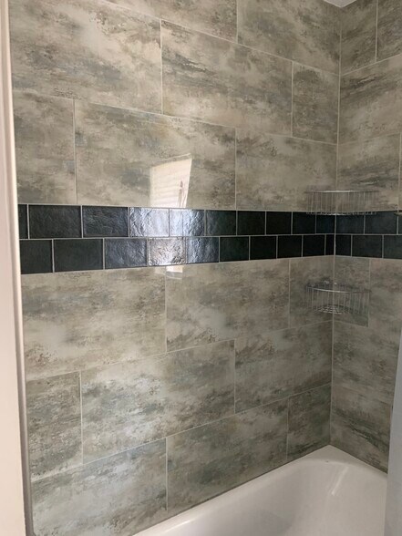 Building Photo - 5330 Bayshore Ave