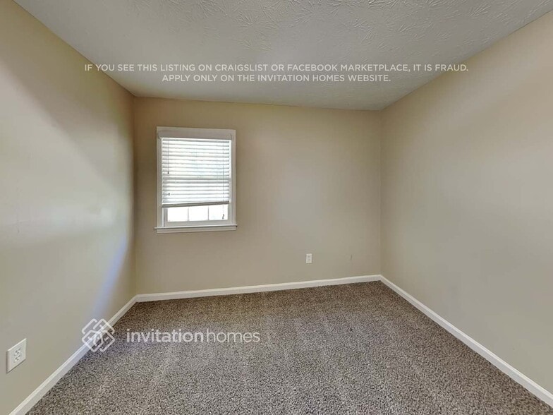 Building Photo - 1441 Albans Ct