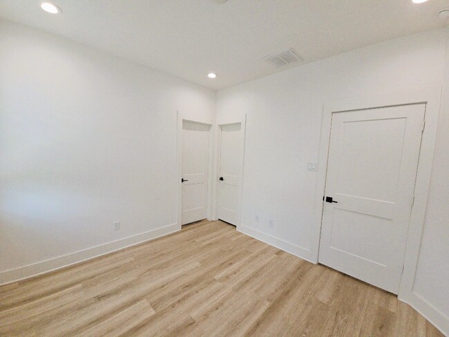 Building Photo - 2852 Cline St