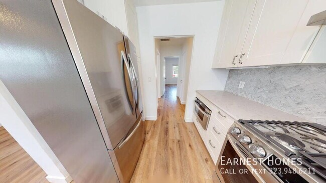 Building Photo - 8214 Laurelgrove Ave