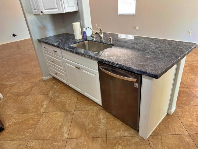 Building Photo - 30479 N Bareback Trail