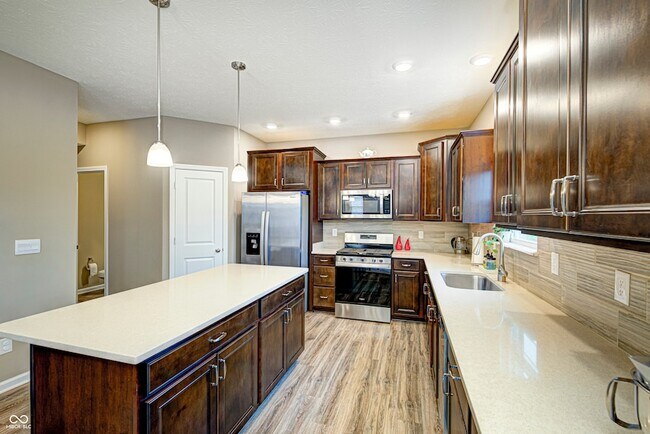 Building Photo - 1728 Gordon Dr