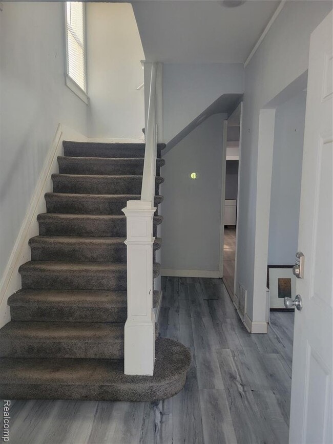 Building Photo - 16199 Monica St