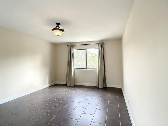 Building Photo - 6342 Longboat Ln W