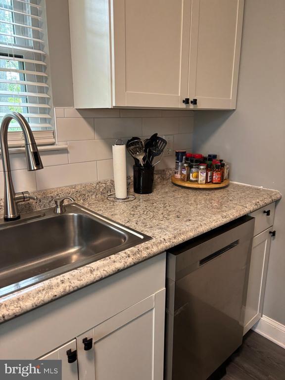 Building Photo - 216 Highland Blvd