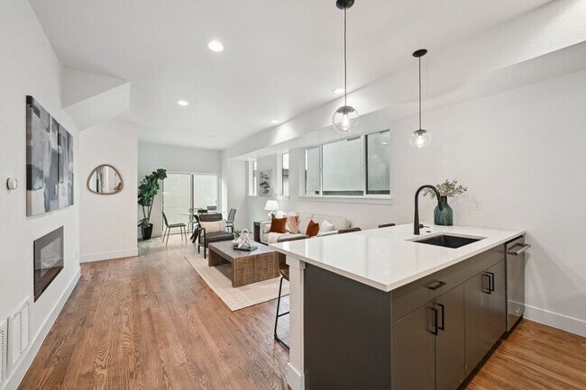 Building Photo - 1244 Tennyson St