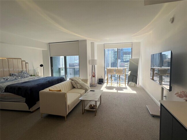 Primary Photo - 31 SE 6th St