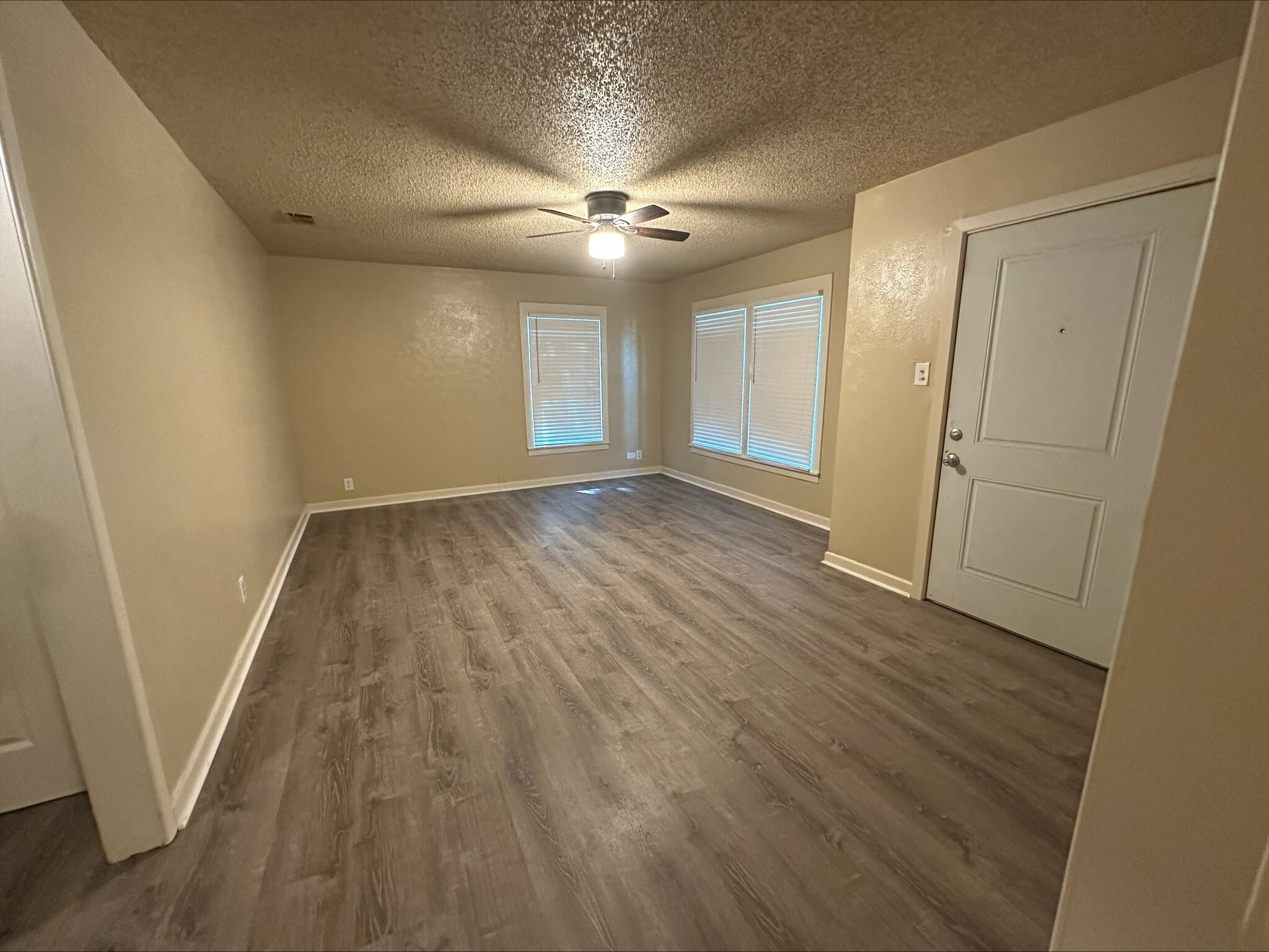 Living Room - 2626 W Johnson St